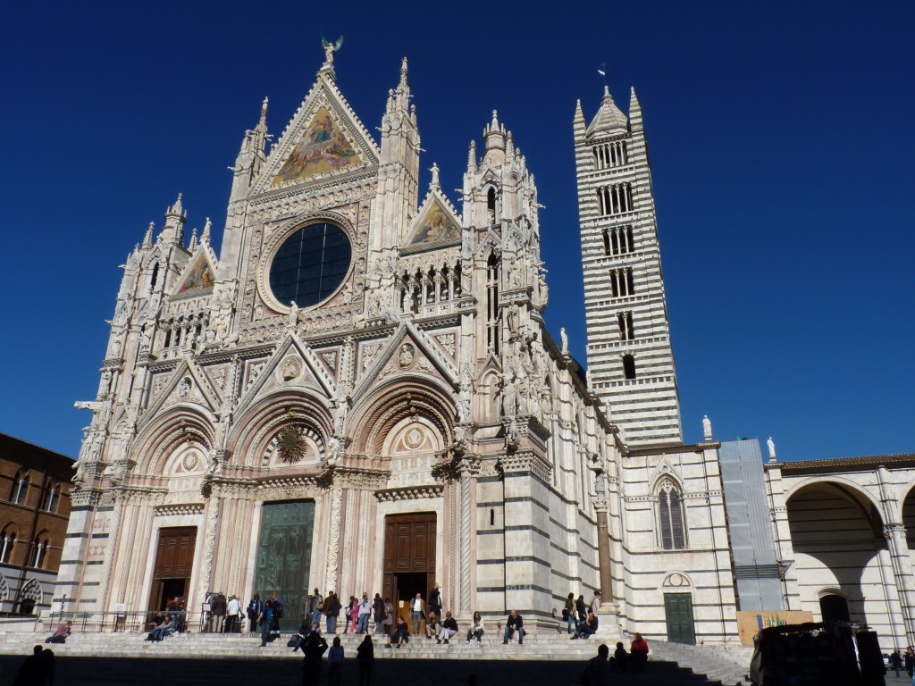 File-_The_facade_of_the_Cathedral_in_Siena