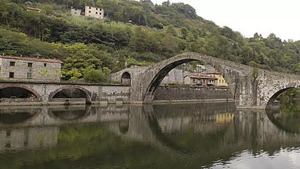 Borgo A Mozzano Lucca E A Sua Ponte Del Diavolo Passeios Na Toscana