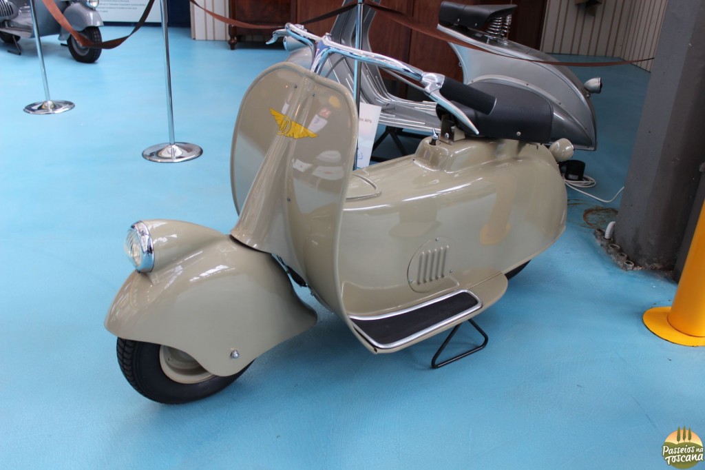 Essa é a Paperino, o primeiro protótipo da Vespa, construído em 1943.