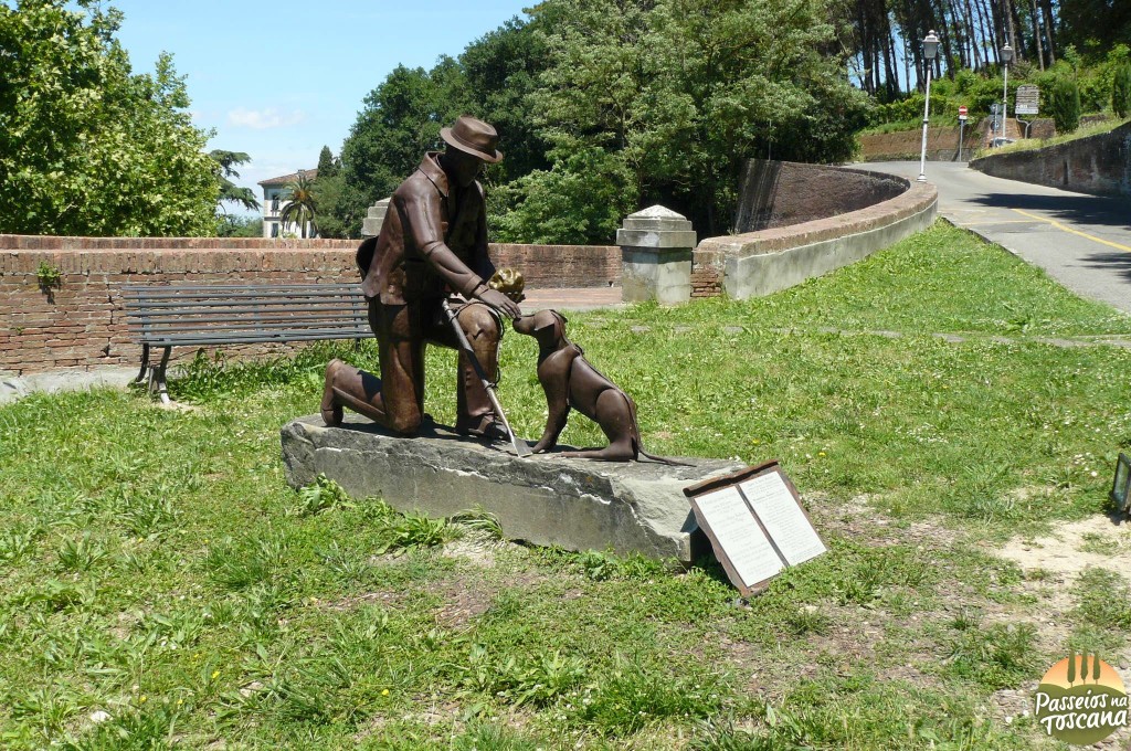 a estátua