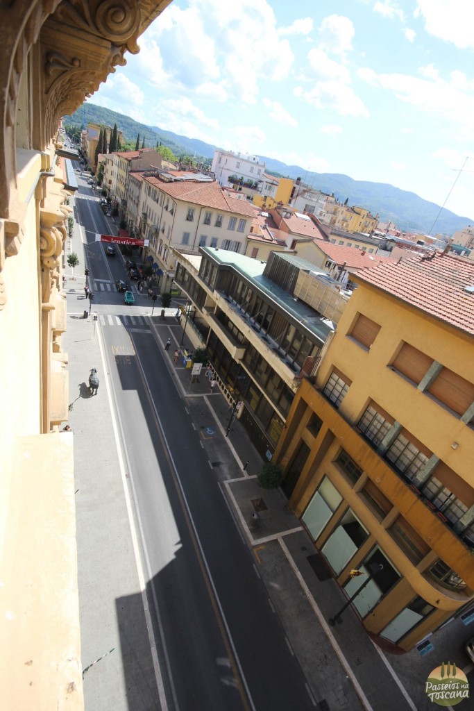 a rua do hotel, vista da janela do meu quarto